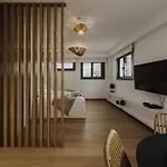 Villa 2s *