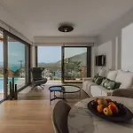 Villa 2s *